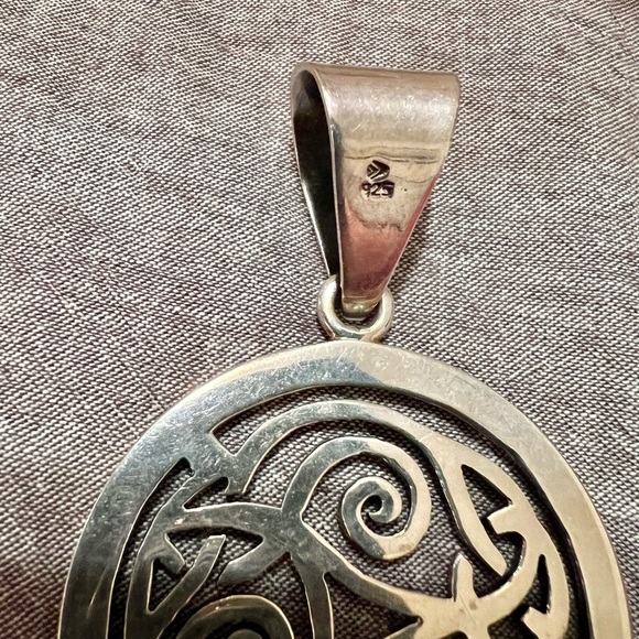 Silpada large sterling pendant. Retired - Picture 3 of 3